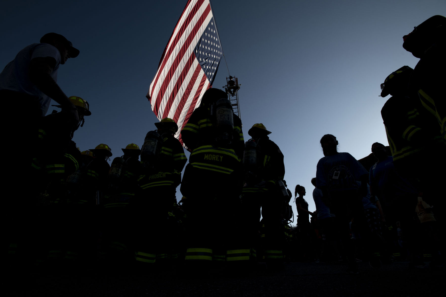 091219-news-redrocksstairclimb 30.jpg